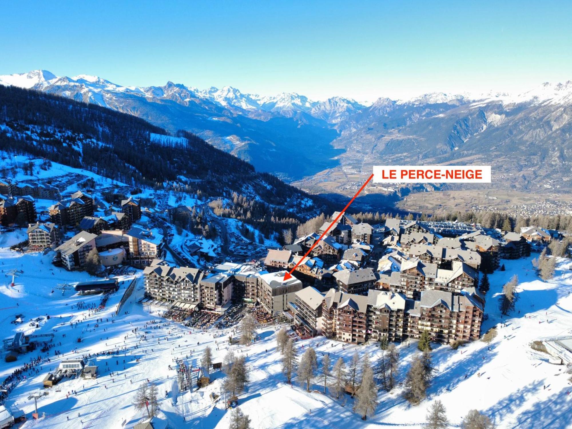 Le Perce-Neige Centre Station Apartment ริซูล ภายนอก รูปภาพ